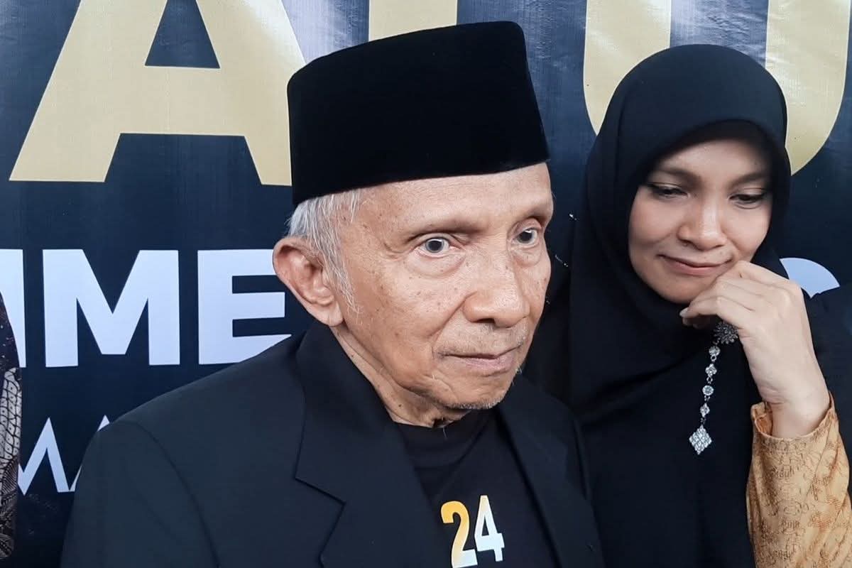 Amien Rais Ketua Majelis Syura Partai Umat
